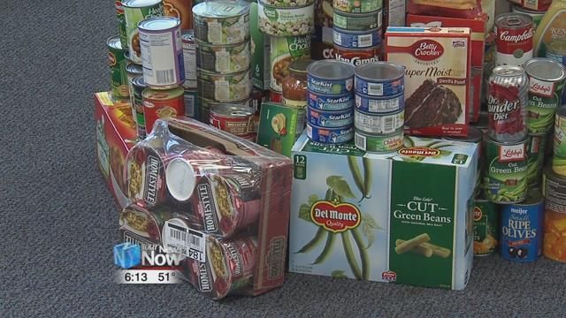 Curves Lima Donates to West Ohio Food Bank
